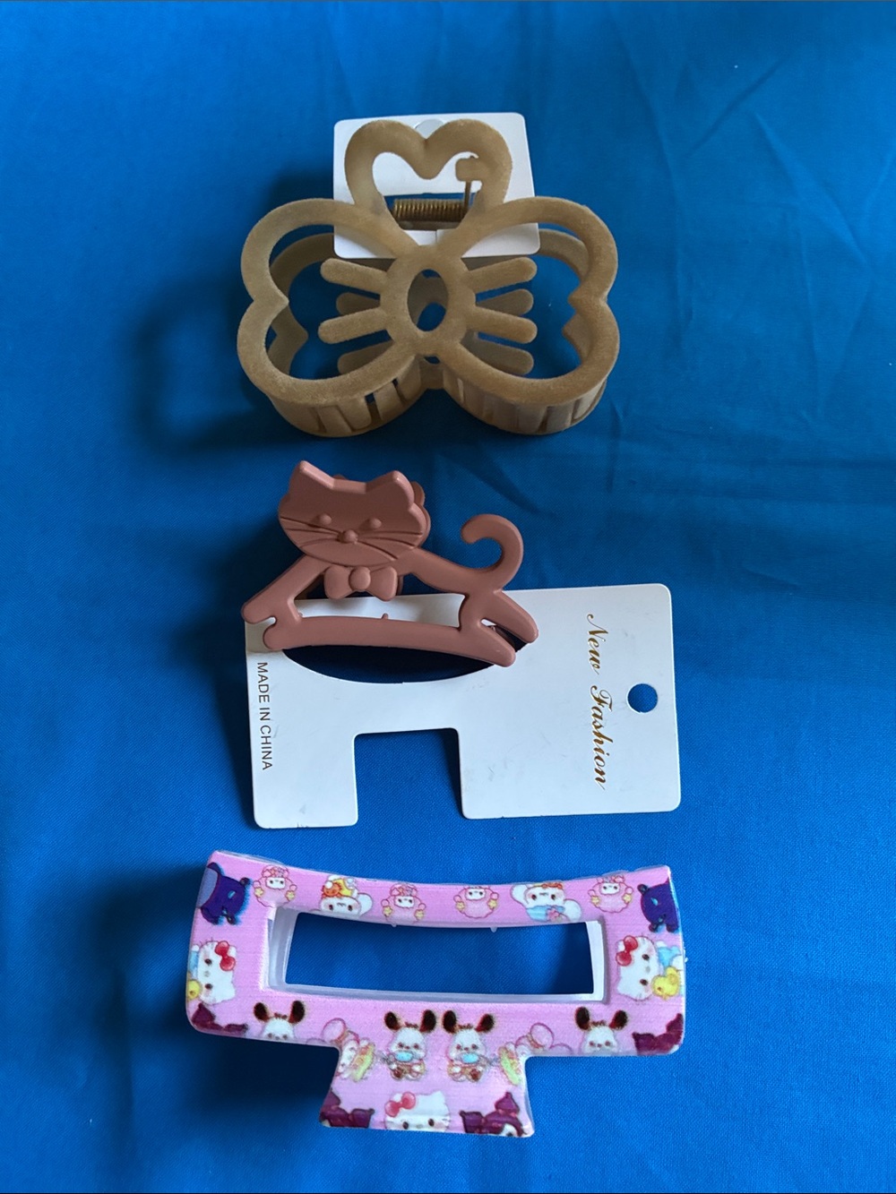 Cute purse for kids the strap is on the inside. - Picture 3 of 5